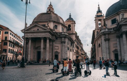 Si vous êtes limité à temps, il existe un moyen sous-estimé d'explorer la plupart de Rome tout en vous sauvant les jambes