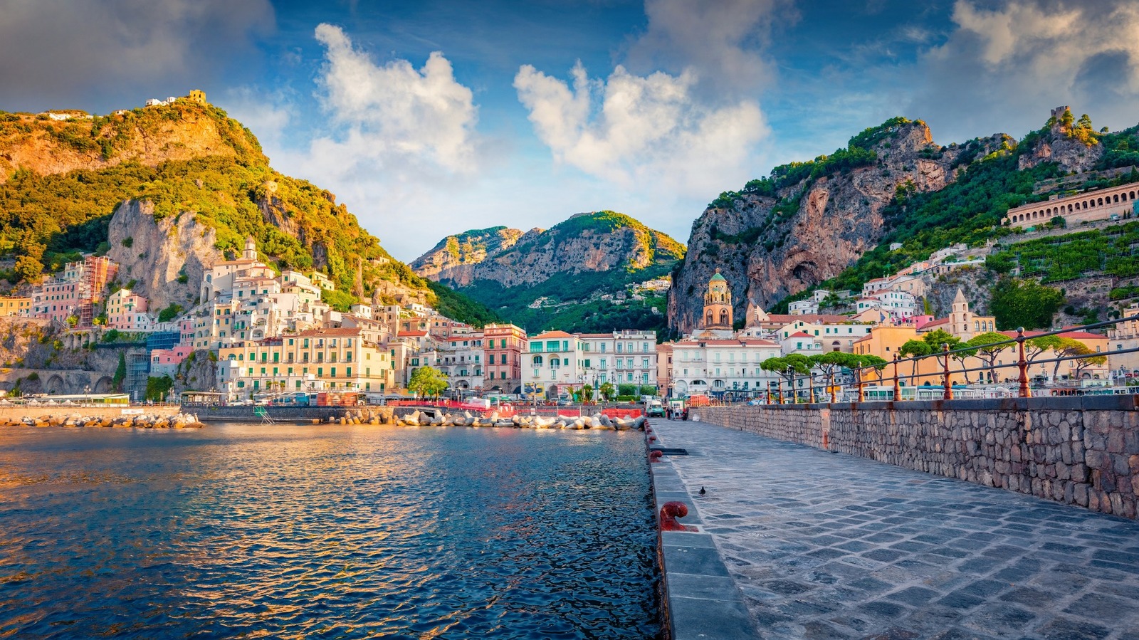 Reddit dit que ces destinations de vacances européennes populaires ont les pires climats absolus