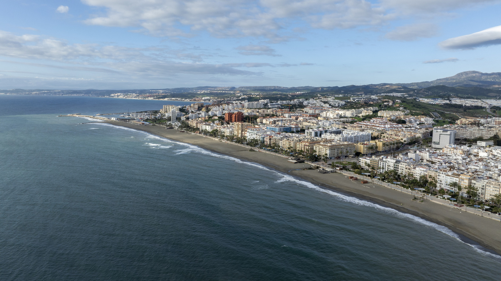 L'une des meilleures villes balnéaires d'Espagne est une paisible évasion côtière pleine de charme et de larges rives sablonneuses