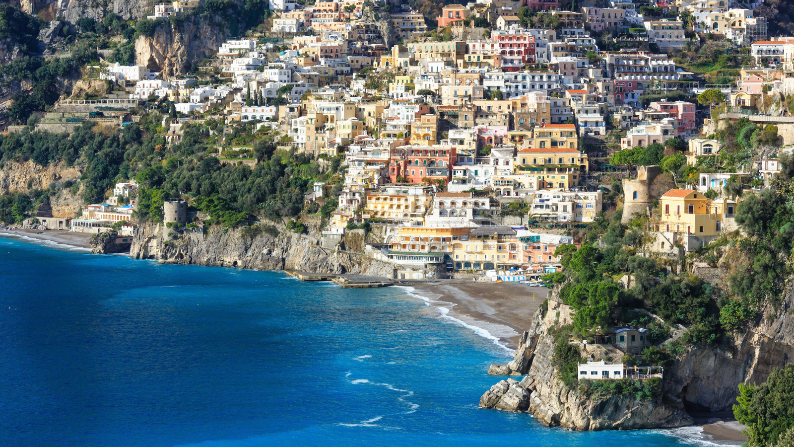 Les touristes devraient éviter le plus magnifique piège touristique d'Italie lorsqu'il se transforme en ville fantôme chaque hiver
