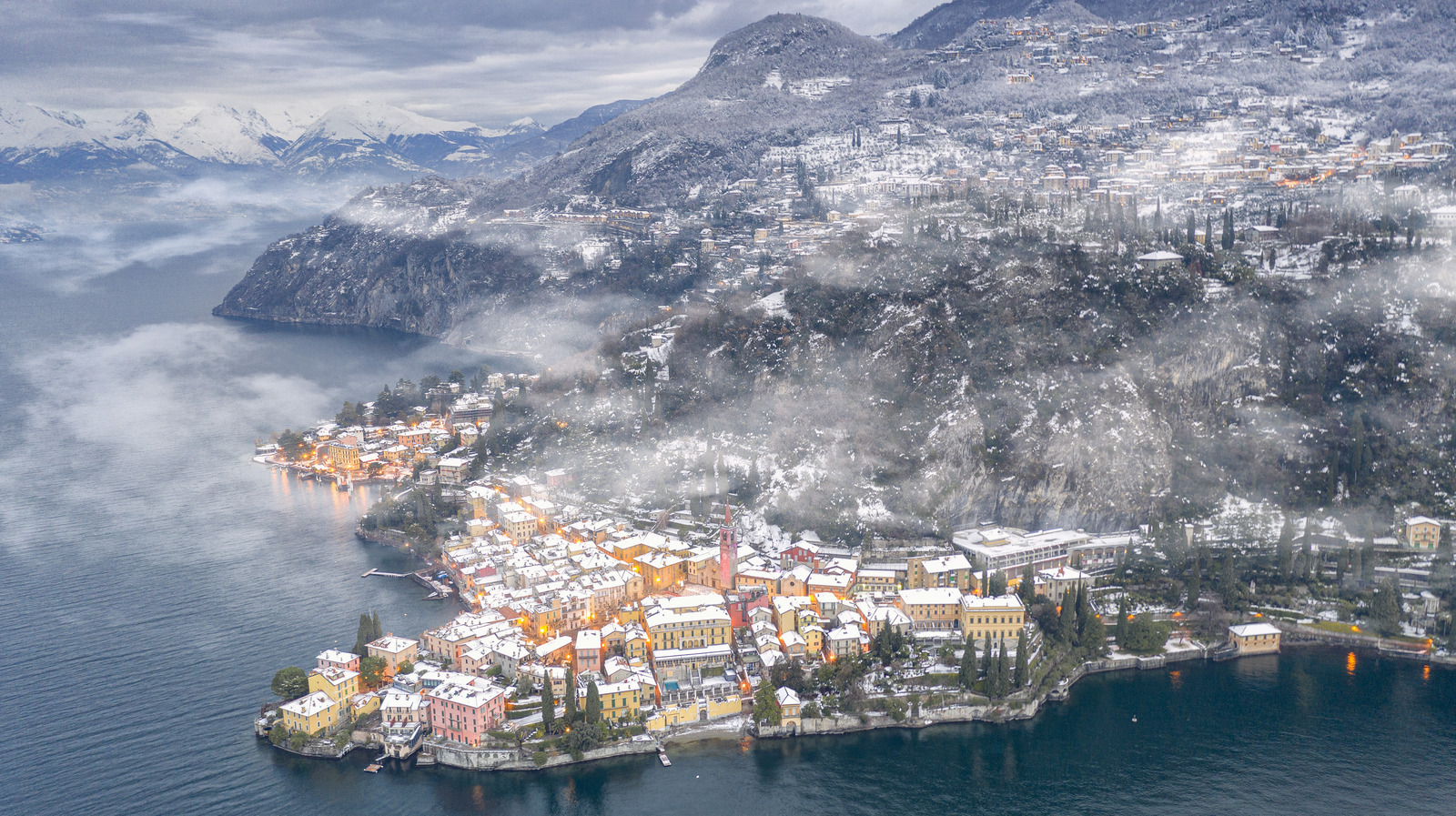 Le lac le plus pittoresque d'Italie est ruiné chaque hiver par un phénomène disgracieux