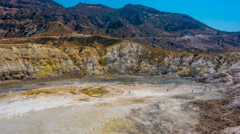 Le cratère Stefanos dans le volcan Nisyros