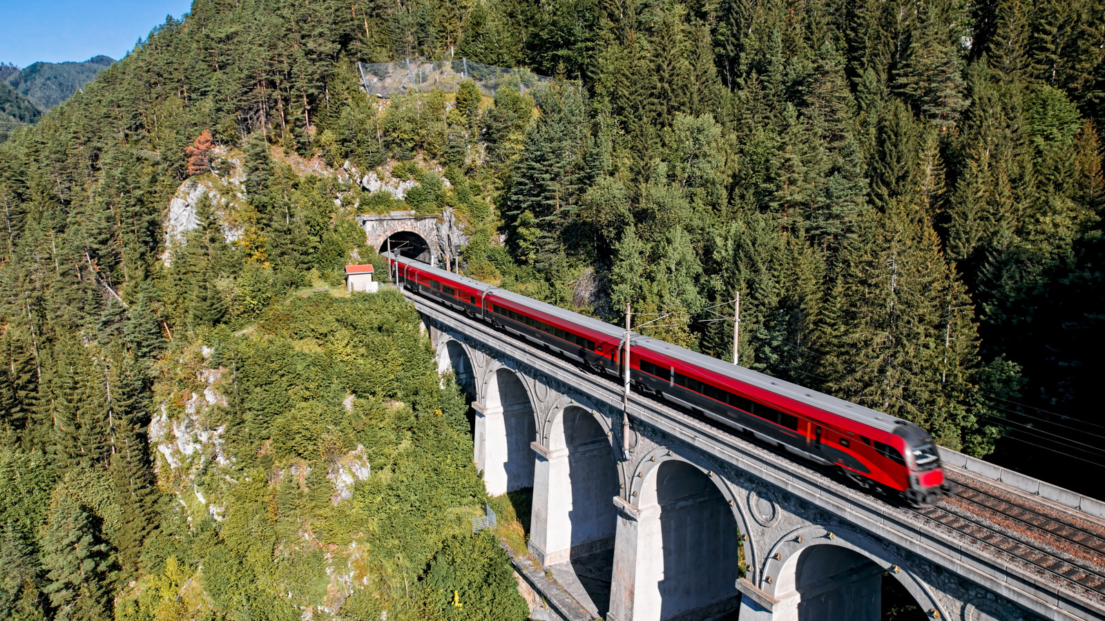 2 Les pays européens populaires seront liés par la plus longue connexion ferroviaire souterraine au monde en 2032