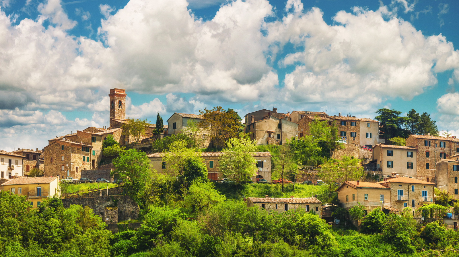 Niché entre Rome et Pise se trouve la commune négligée d'Italie avec un charme médiéval et une histoire riche