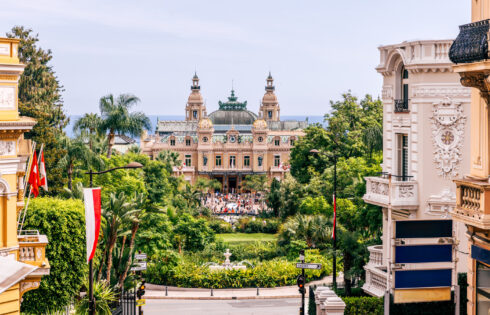 Ce casino européen extrêmement luxueux qui a interdit aux locaux de visiter est un joyau touristique avec un héritage cinématographique