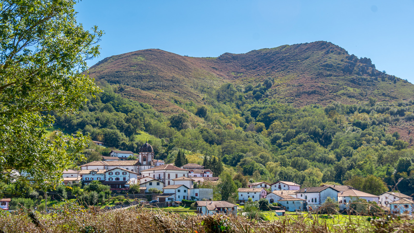 Le mystérieux village des sorcières d'Espagne est l'une des meilleures destinations d'Halloween en Europe