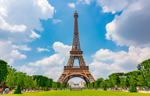 Rick Steves dit que le meilleur endroit pour une vue imprenable sur Paris n'est même pas au sommet de la Tour Eiffel