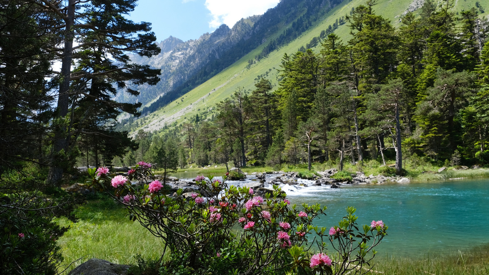 La chaîne de montagnes sous-estimée d'Europe est une alternative abordable, peu fréquentée et pittoresque aux Alpes toute l'année