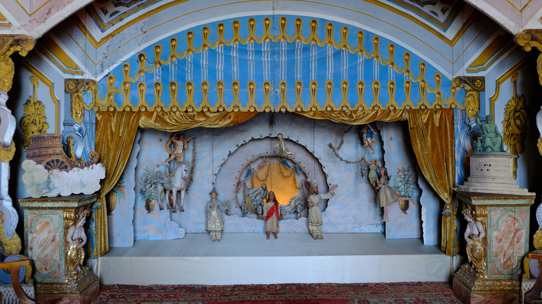 Le Théâtre de Marionnettes à l'intérieur du Palais Borromée sur Isola Madre, Lac Majeur, Italie