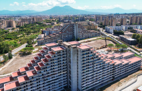 Pourquoi les touristes évitent Scampia, le quartier de Naples combattant son ancienne réputation