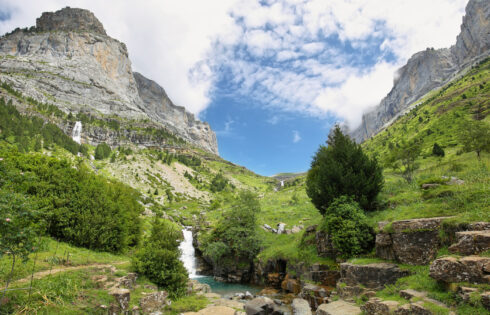La meilleure vue panoramique de 2025 se trouve dans un parc national espagnol isolé, entouré de montagnes enneigées