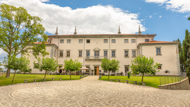 Vila Vipolže à Brdo, en Slovénie, une villa historique qui est aujourd'hui un restaurant, un hôtel et un espace événementiel