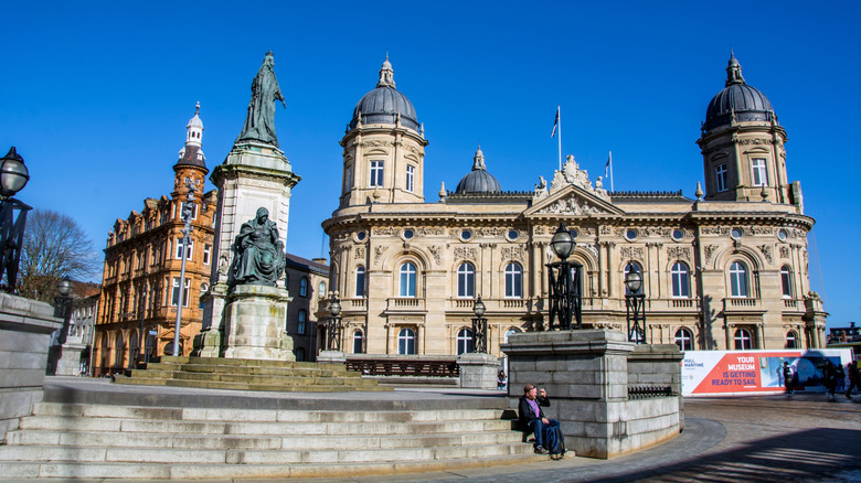 Musée maritime de Hull et place en été