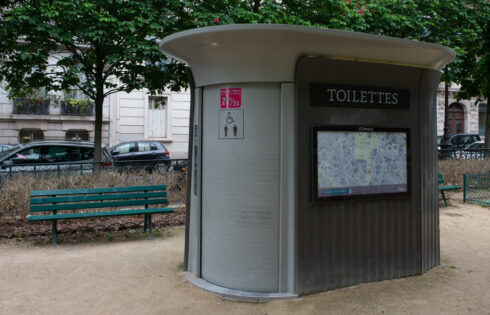 ​​Comment les touristes américains peuvent éviter un accident humiliant en utilisant les toilettes autonettoyantes européennes