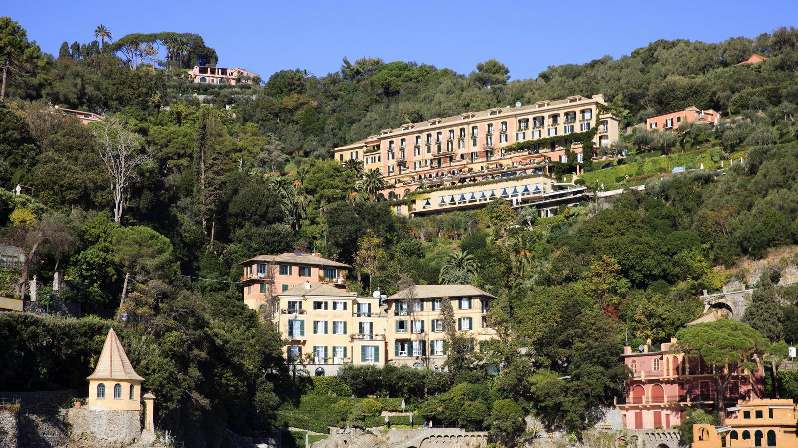 L'hôtel romantique à flanc de montagne en Italie lié à Frank Sinatra et aux stars de cinéma