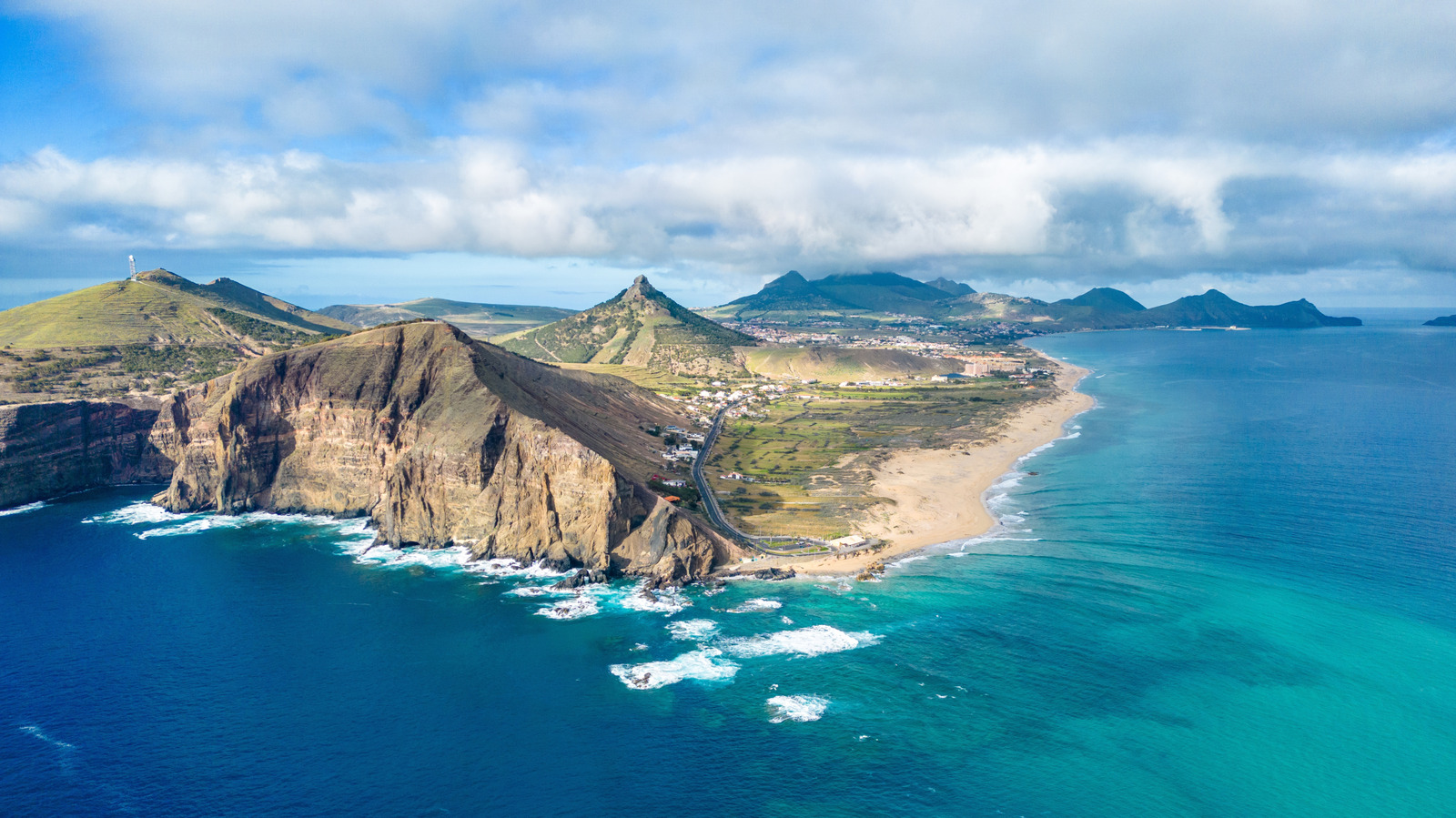 Cachée au large des côtes du Portugal se trouve une alternative à Madère qui est l'un des secrets les mieux gardés d'Europe
