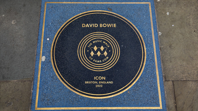 La pierre de David Bowie sur le Camden Music Walk of Fame