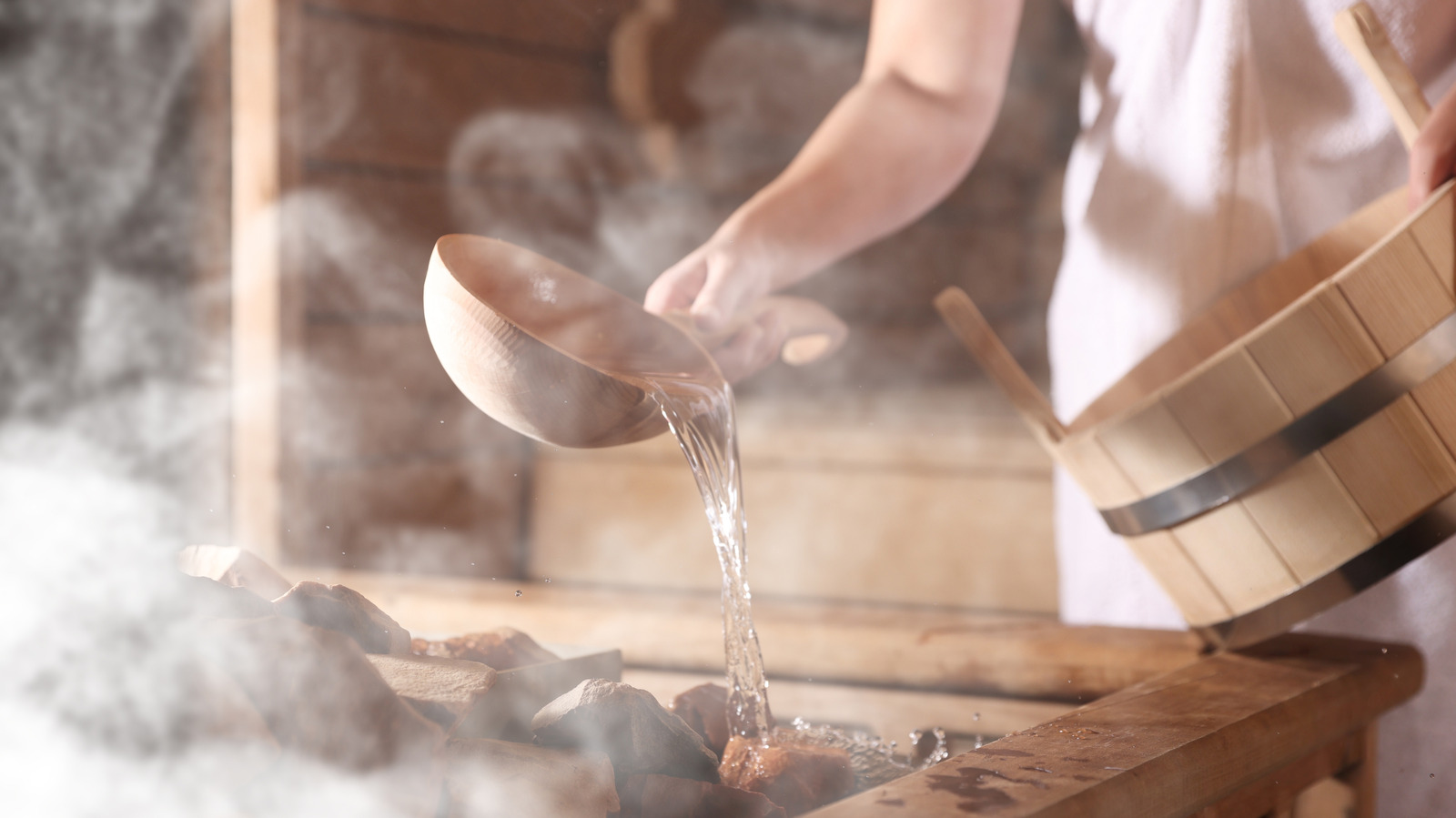 5 saunas torrides du nord-ouest du Pacifique où vous pourrez plonger à froid dans un plan d’eau naturel
