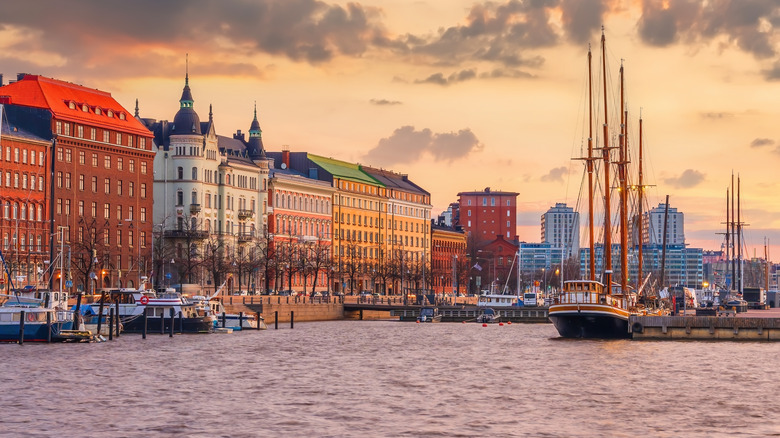 Bateaux dans le port d'Helsinki, Finlande