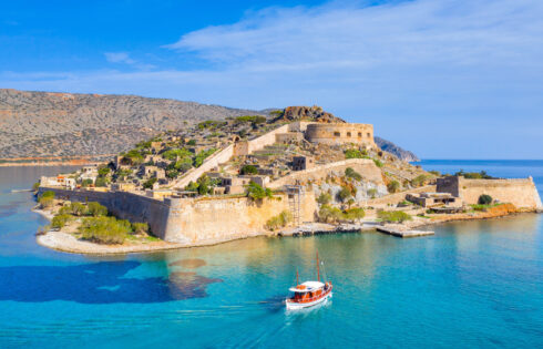 L'« île des oubliés » de Grèce a été abandonnée et transformée en un paysage d'une beauté remplie d'histoire