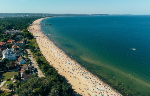 La « capitale d'été » de la Pologne est une escapade européenne sous-estimée avec des plages et des spas