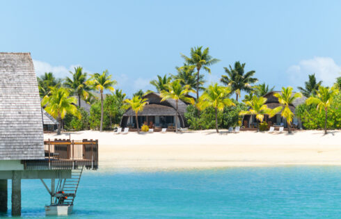 La plus grande île des Fidji est un paradis de retraite de rêve avec un excellent golf, des plages chaudes et un mode de vie abordable