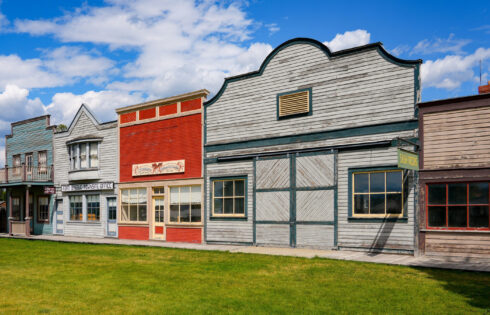 9 destinations autrefois prospères devenues des villes fantômes qui valent encore la peine d'être visitées au Canada aujourd'hui