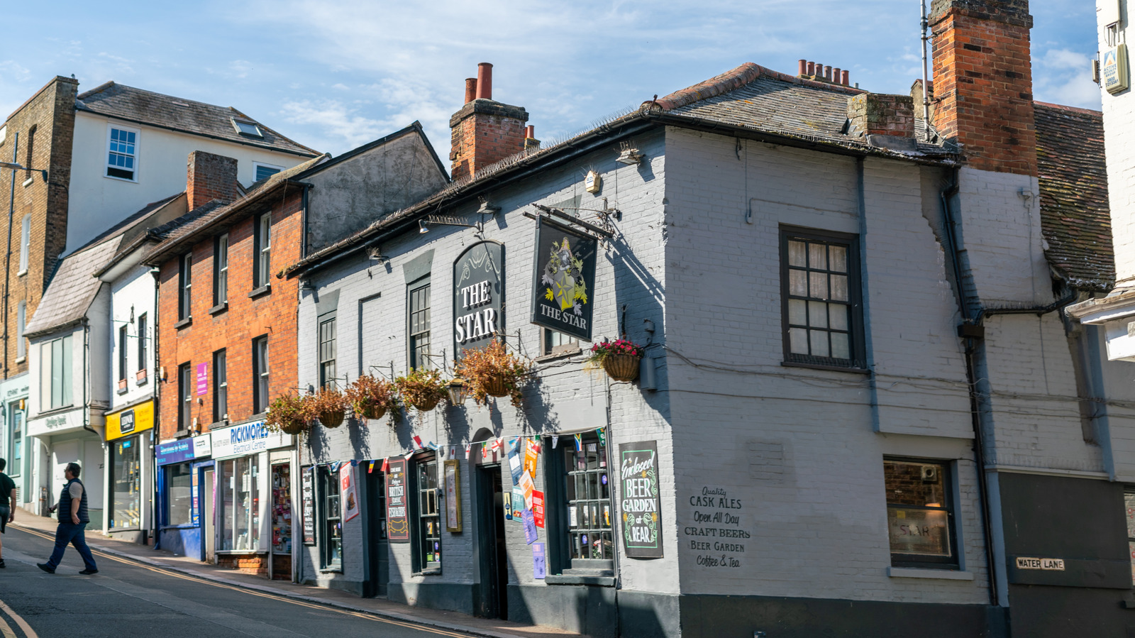 Entre Londres et Cambridge se trouve une charmante ville anglaise avec des boutiques, des plats savoureux et un marché historique