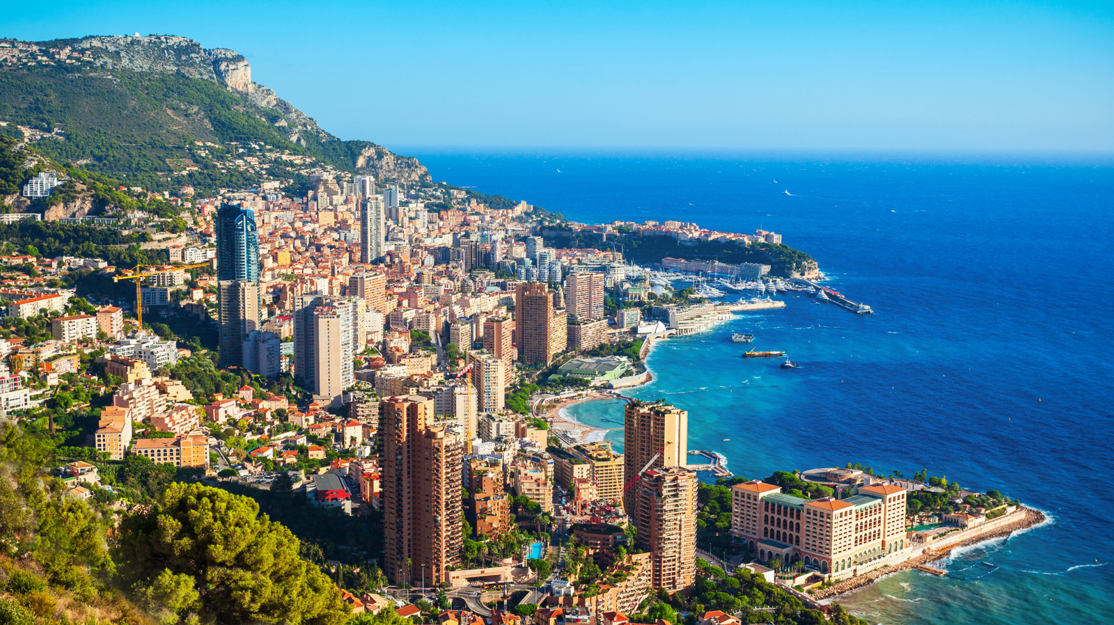 Le pays avec le littoral le plus court du monde est une escapade méditerranéenne enchanteresse avec des plages à couper le souffle
