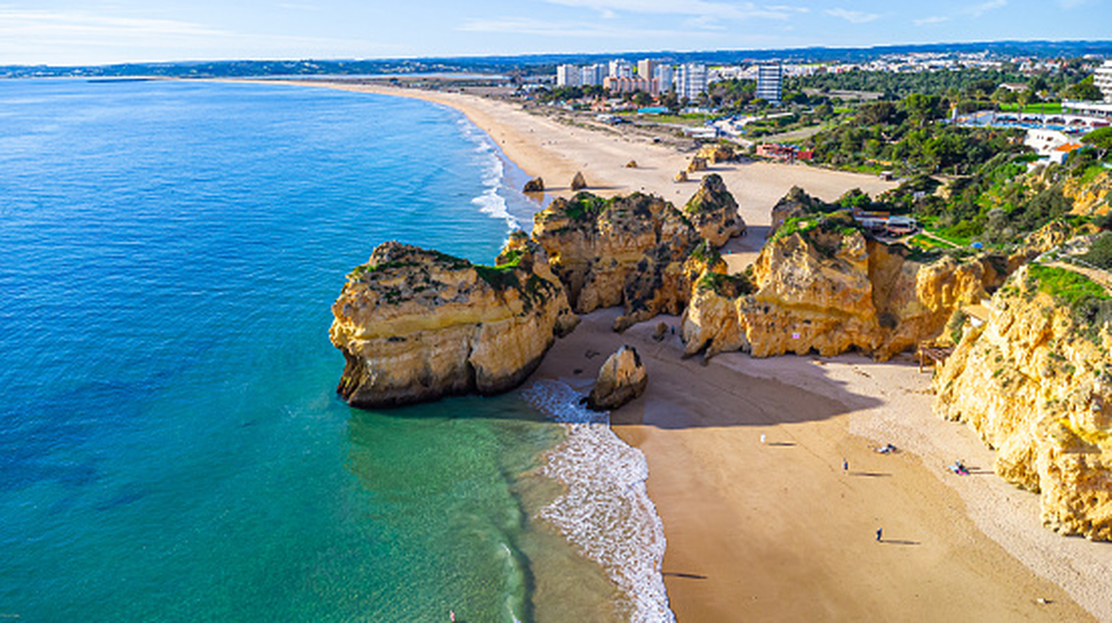 Cette plage paradisiaque au Portugal est la deuxième destination de vacances la plus populaire d'Europe en 2026