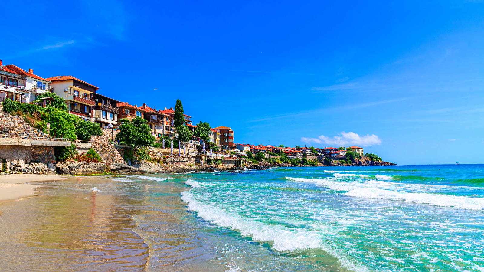 Cette ville abordable et sous-estimée d'Europe possède des plages magnifiques, des rues pavées et une cuisine délicieuse