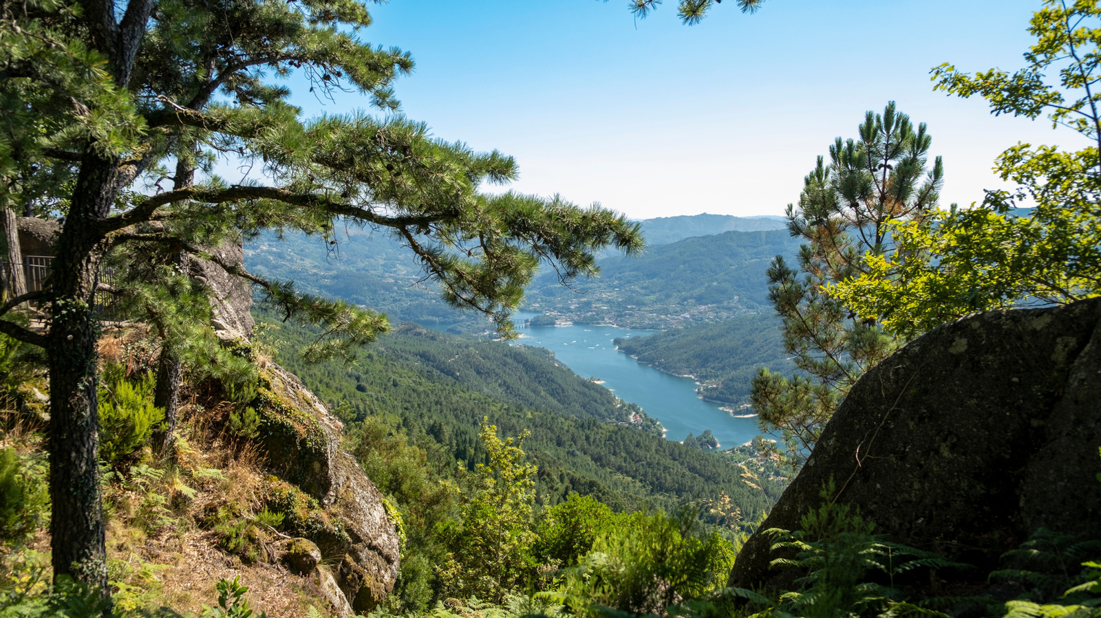 La destination de plein air la plus sous-estimée d’Europe en 2026 possède d’anciens villages et plages