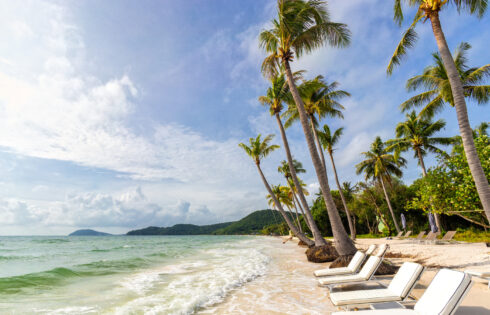 Oubliez la Thaïlande, visitez cette magnifique plage du Vietnam pour son sable doux, ses vues imprenables sur l'océan et sa plongée en apnée