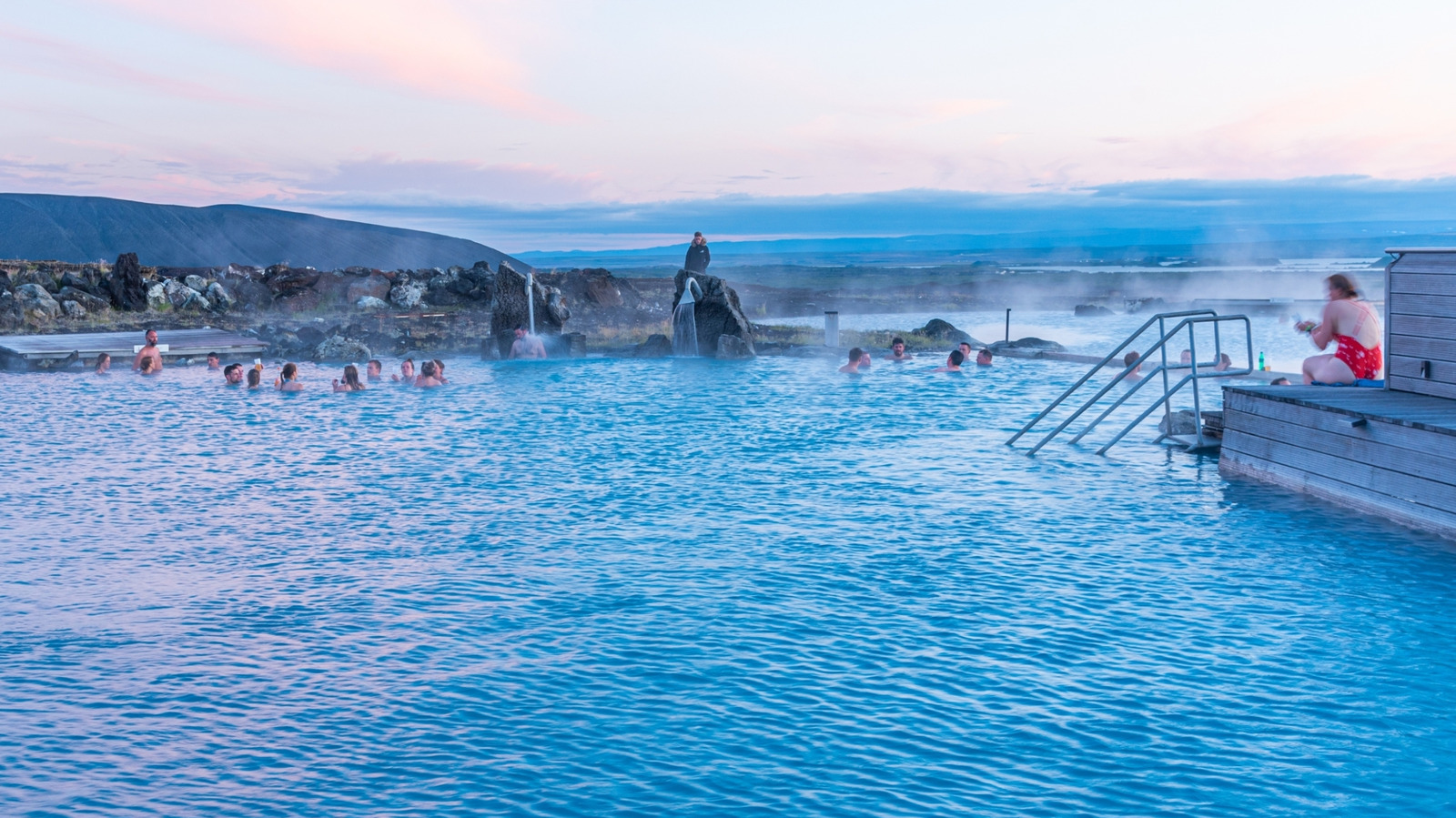 Les voyageurs disent au revoir au lagon bleu d'Islande pour cette alternative moins fréquentée et aux eaux tout aussi majestueuses